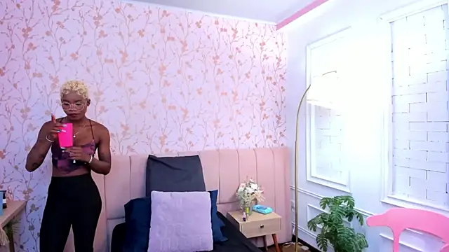 amber-hill online show from February 2026 04:23:01 PM