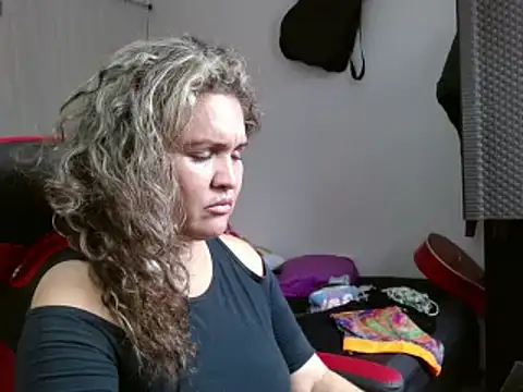 Snapshot of helenca43 chatting on February 2025 07:14:01 PM helenca43 online show from February 2025 07:14:01 PM