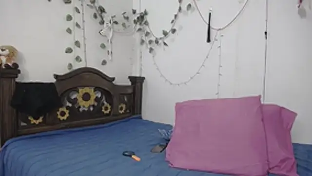 DominaLeona online show from July 2026 09:41:02 PM