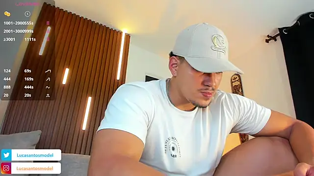 lucasanto  online show from November 2025 01:48:02 AM