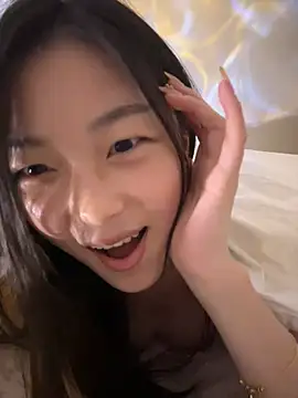 Snapshot of Sweet-Angel999 chatting on December 2024 09:29:02 PM Sweet-Angel999 online show from December 2024 09:29:02 PM