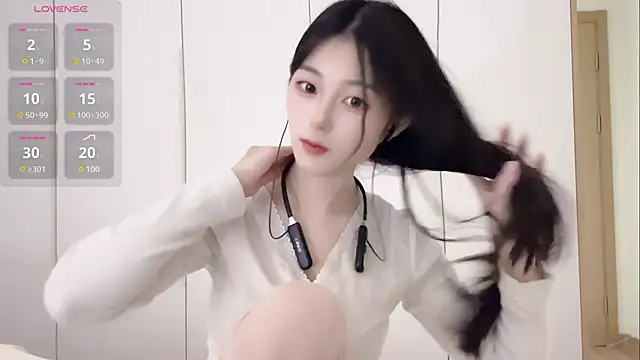 Snapshot of Sweet-Angel999 chatting on January 2025 06:34:02 PM Sweet-Angel999 online show from January 2025 06:34:02 PM