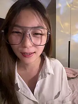 Snapshot of Sweet-Angel999 chatting on October 2025 03:22:02 PM Sweet-Angel999 online show from October 2025 03:22:02 PM