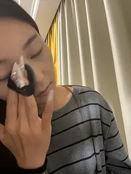 Snapshot of Sweet-Angel999 chatting on November 2025 05:57:02 PM Sweet-Angel999 online show from November 2025 05:57:02 PM