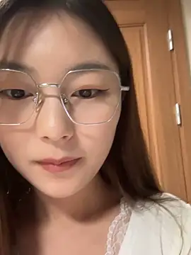 Snapshot of Sweet-Angel999 chatting on November 2025 07:28:01 PM Sweet-Angel999 online show from November 2025 07:28:01 PM