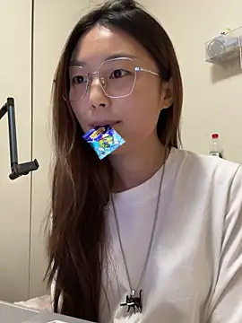 Snapshot of Sweet-Angel999 chatting on December 2025 04:02:02 PM Sweet-Angel999 online show from December 2025 04:02:02 PM