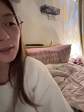 Snapshot of Sweet-Angel999 chatting on December 2025 03:19:01 PM Sweet-Angel999 online show from December 2025 03:19:01 PM