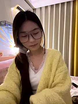 Snapshot of Sweet-Angel999 chatting on January 2026 02:33:02 PM Sweet-Angel999 online show from January 2026 02:33:02 PM