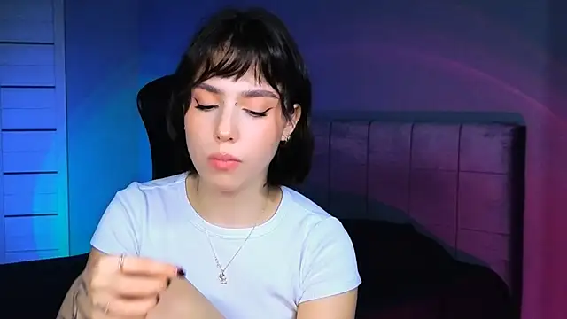 Stacy Gonzales  online show from November 2025 10:26:01 AM