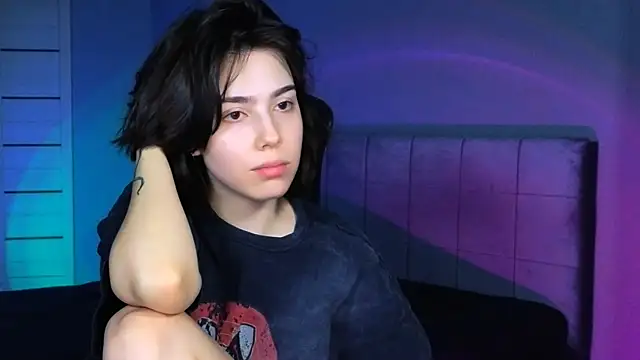 Stacy Gonzales  online show from December 2025 10:02:01 AM