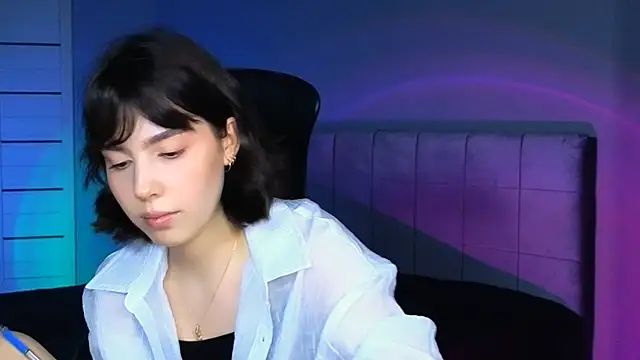 Stacy Gonzales  online show from December 2025 11:39:02 AM