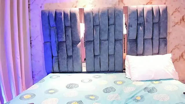 Snapshot of RoseTaylor__ chatting on March 2026 05:09:02 AM RoseTaylor online show from March 2026 05:09:02 AM