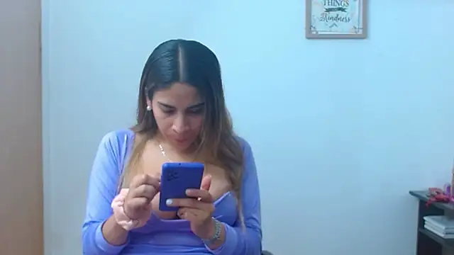 JessicaRabbit04 online show from March 2025 09:59:01 PM