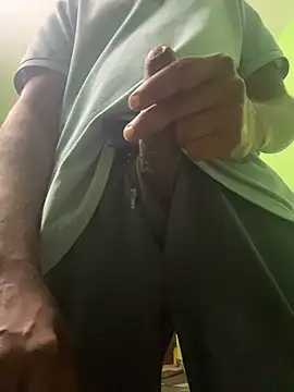 Snapshot of pussylover143x chatting on November 2025 04:31:02 PM pussylover143x online show from November 2025 04:31:02 PM