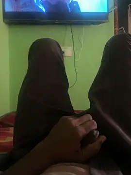 Snapshot of pussylover143x chatting on December 2025 10:02:01 AM pussylover143x online show from December 2025 10:02:01 AM