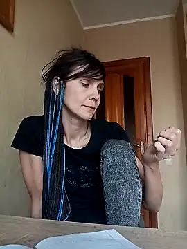 Francenia lolis online show from October 2025 07:54:02 AM