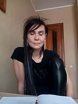 Francenia lolis online show from February 2026 07:15:01 AM