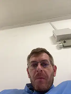 adrian90bi11 online show from April 2026 05:11:01 PM