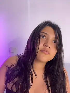 alisson carolina73 online show from April 2026 02:03:02 AM