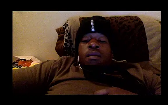 POPAYE972 online show from April 2026 12:02:01 AM