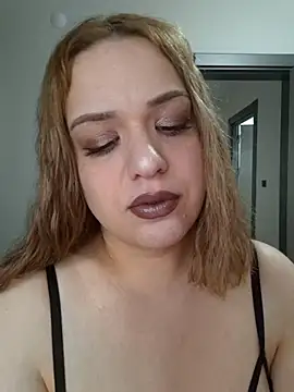 Snapshot of cansuozell chatting on September 2025 11:14:01 AM cansuozell online show from September 2025 11:14:01 AM