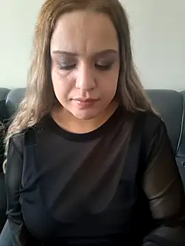 cansuozell online show from October 2025 01:06:02 PM