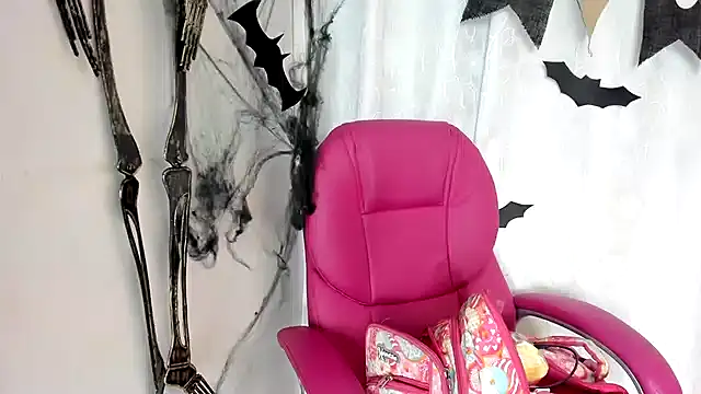 KOURTNEY-- online show from November 2025 02:57:01 AM