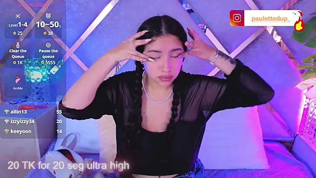 Snapshot of paulette_dupont chatting on December 2025 01:46:02 AM paulette dupont online show from December 2025 01:46:02 AM