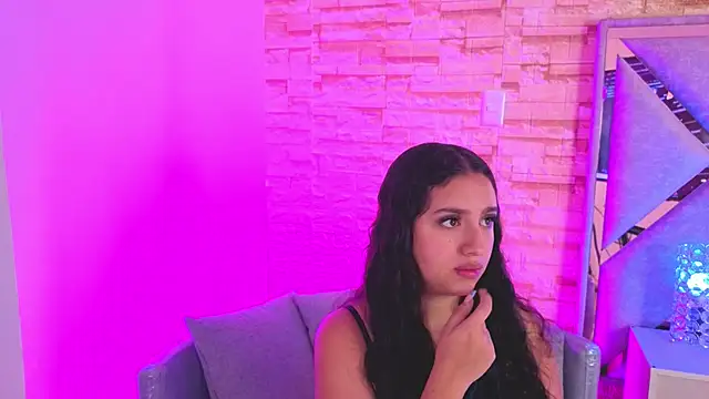 Snapshot of paulette_dupont chatting on February 2026 03:01:02 AM paulette dupont online show from February 2026 03:01:02 AM