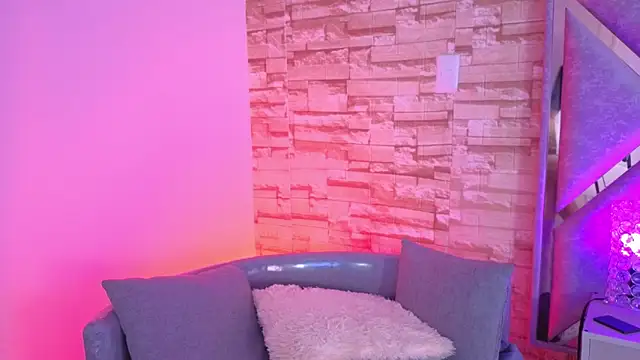 Snapshot of paulette_dupont chatting on February 2026 03:32:02 AM paulette dupont online show from February 2026 03:32:02 AM