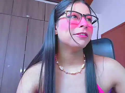 Snapshot of _ALLYSON18_ chatting on June 2026 11:48:02 AM ALLYSON18 online show from June 2026 11:48:02 AM