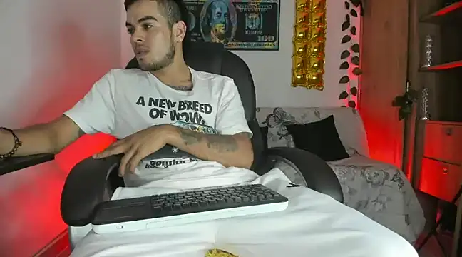 mikee scooth online show from January 2025 01:32:01 AM