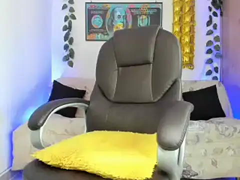 mikee scooth online show from January 2025 03:21:01 PM