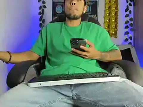 mikee scooth online show from January 2025 02:32:02 AM