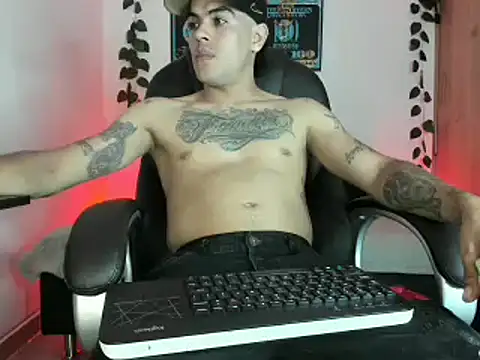 mikee scooth online show from March 2025 12:36:02 AM