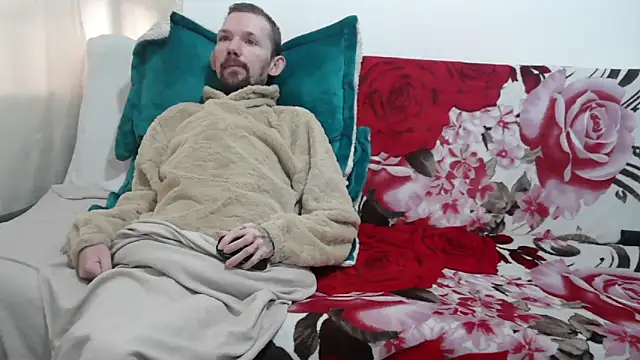 Sophia and Thomas online show from April 2026 09:34:02 PM