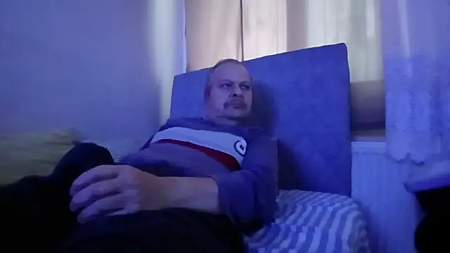 amylrmm1903 online show from November 2025 11:32:01 AM