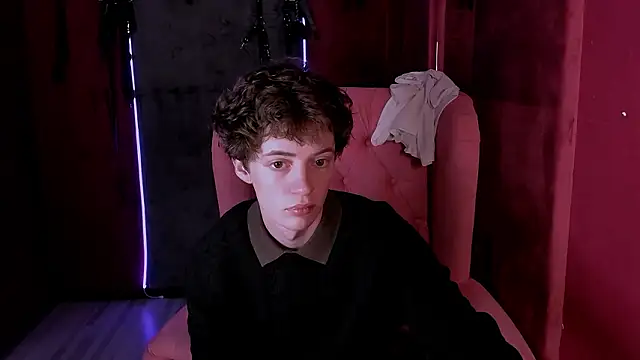 Snapshot of LukeSweet chatting on February 2026 10:20:02 AM LukeSweet online show from February 2026 10:20:02 AM