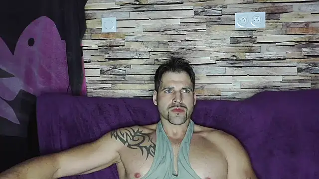 XxBigboybandxX online show from January 2025 08:21:01 PM