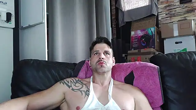 XxBigboybandxX online show from March 2026 01:37:01 PM