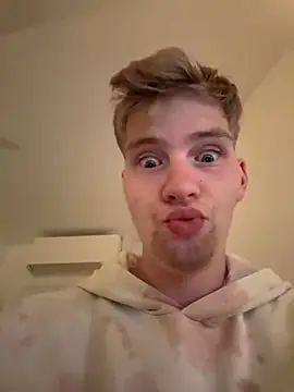 CDLukeLucy420 online show from October 2025 07:10:02 PM