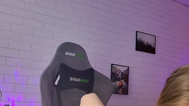 TinaDavil online show from February 2026 09:16:01 AM