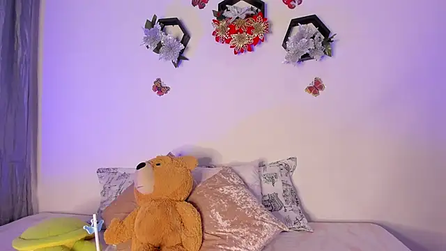 Snapshot of samara_jonness chatting on December 2024 11:21:01 PM samara jonness online show from December 2024 11:21:01 PM