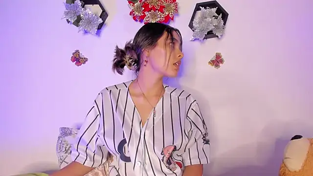 Snapshot of samara_jonness chatting on January 2025 04:48:02 AM samara jonness online show from January 2025 04:48:02 AM