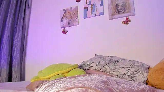 Snapshot of samara_jonness chatting on January 2025 02:26:01 AM samara jonness online show from January 2025 02:26:01 AM