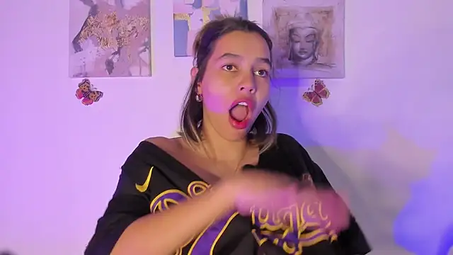 Snapshot of samara_jonness chatting on February 2025 03:41:01 AM samara jonness online show from February 2025 03:41:01 AM