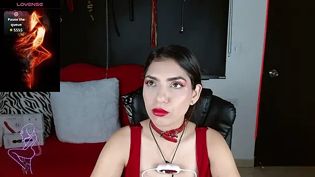 Carolaine69  online show from September 2025 01:33:02 PM