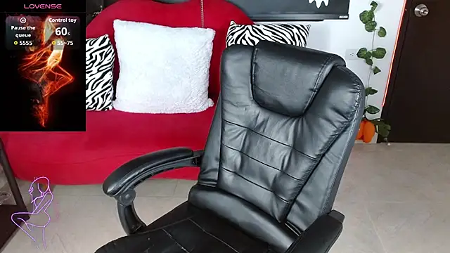 Carolaine69  online show from October 2025 01:22:02 PM