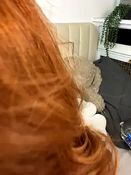 Snapshot of Isa_smeraldy chatting on November 2025 11:37:02 PM Isa smeraldy online show from November 2025 11:37:02 PM