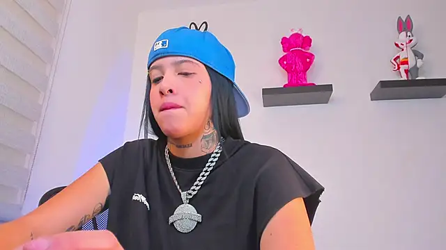 Gangster Girl online show from December 2024 04:28:02 AM